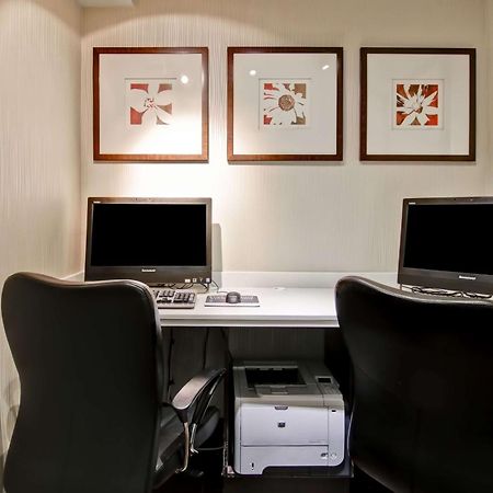 Hampton Inn & Suites By Hilton Calgary-Airport Ngoại thất bức ảnh