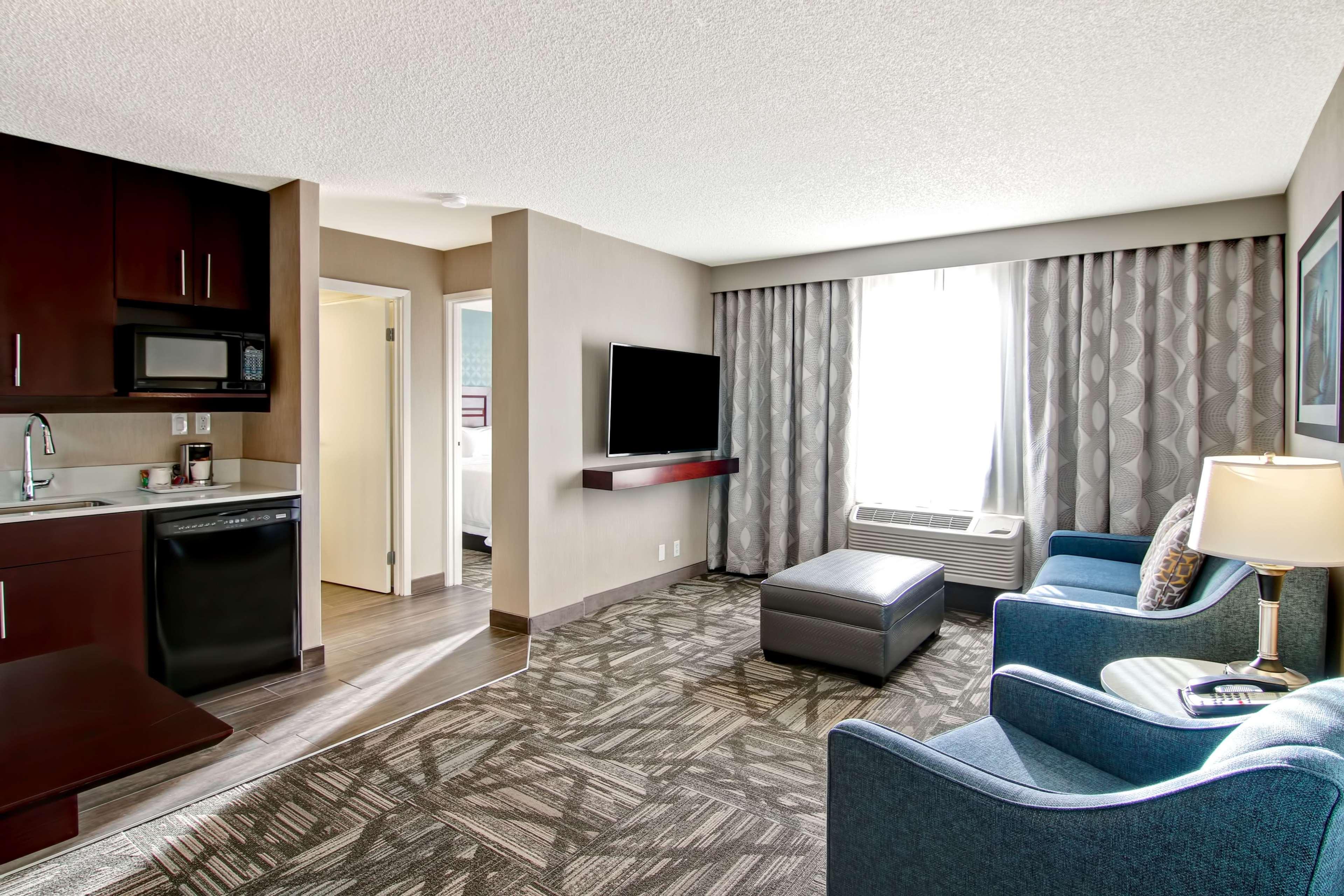 Hampton Inn & Suites By Hilton Calgary-Airport Ngoại thất bức ảnh
