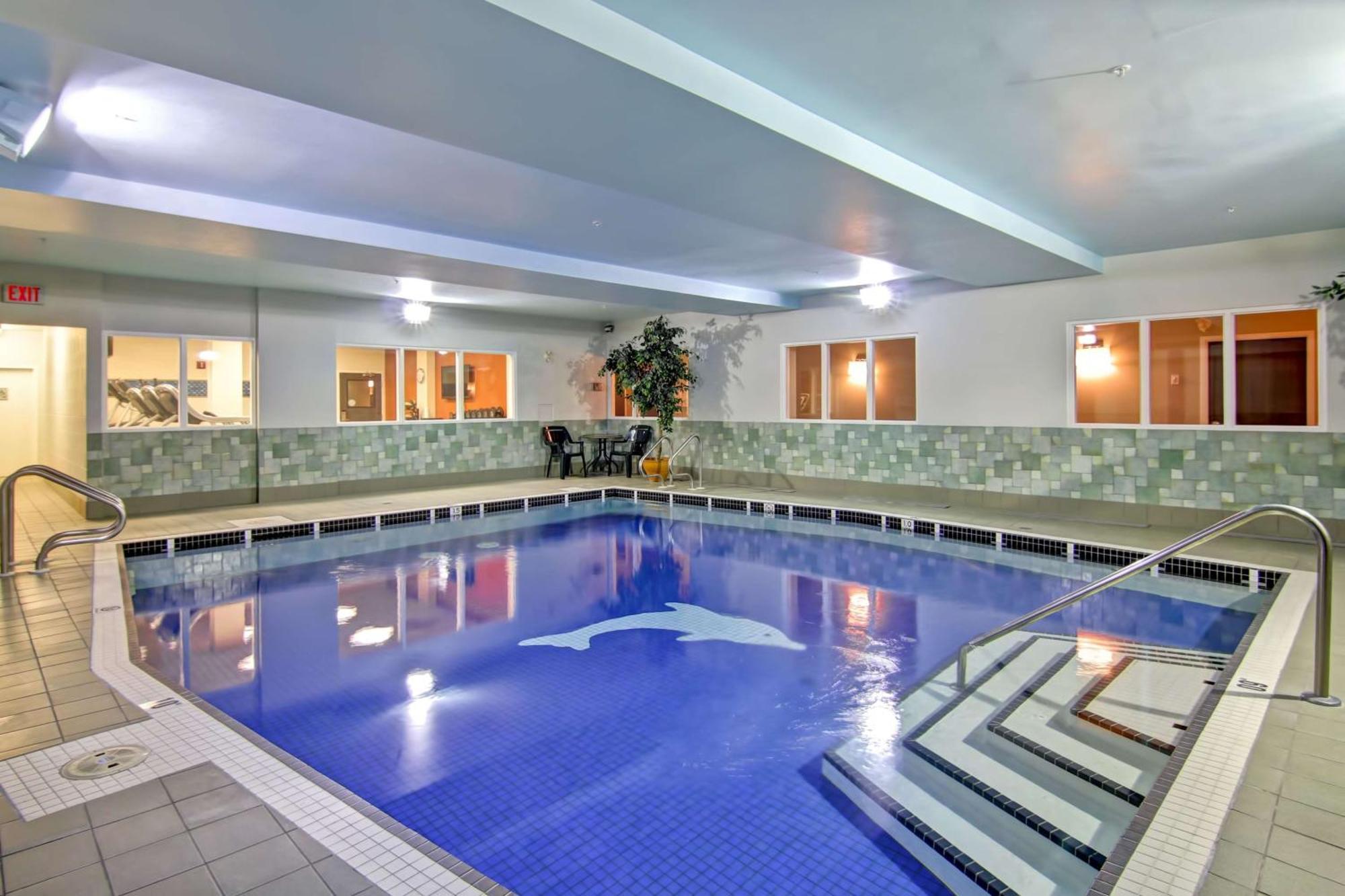 Hampton Inn & Suites By Hilton Calgary-Airport Ngoại thất bức ảnh