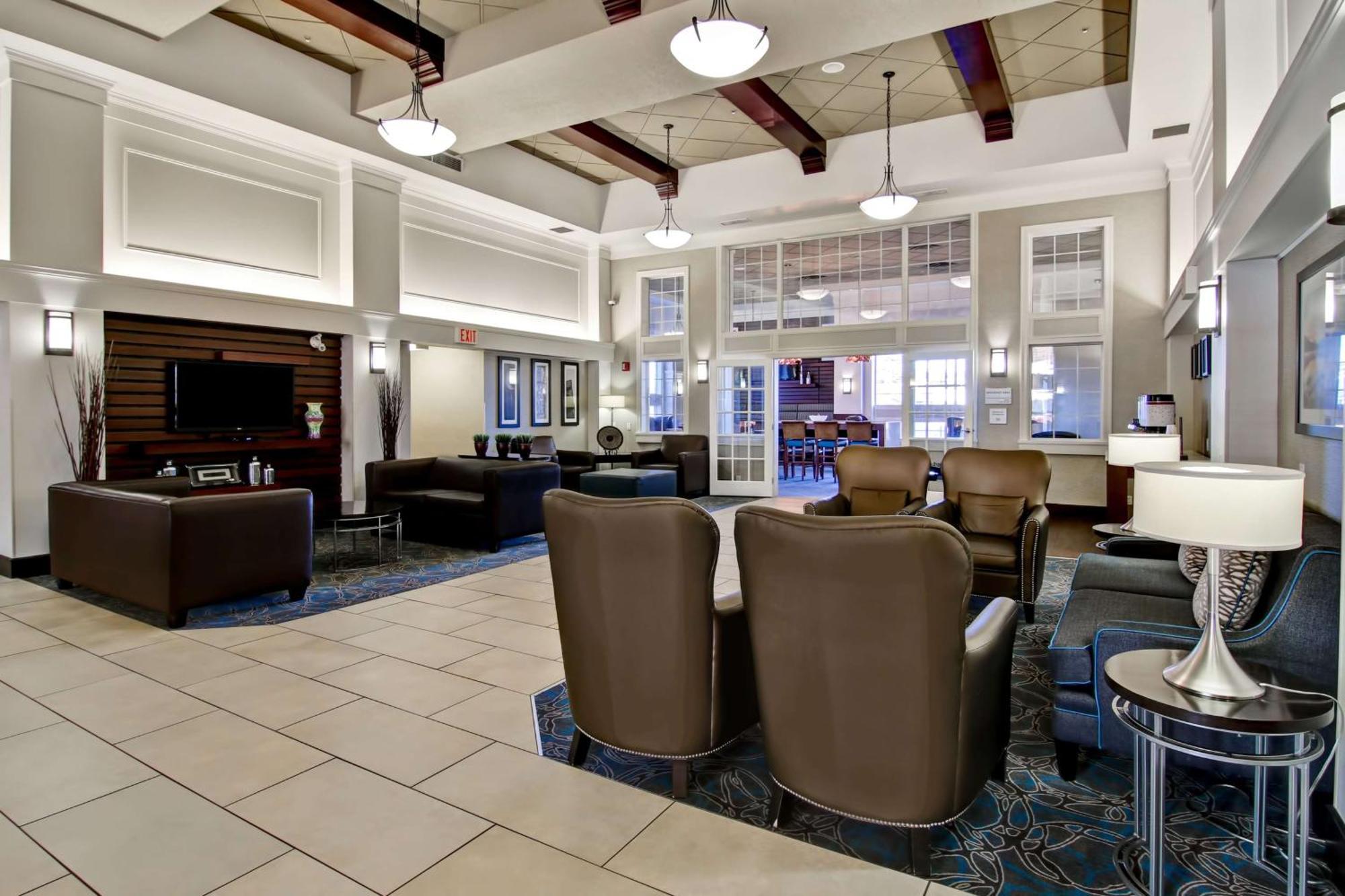 Hampton Inn & Suites By Hilton Calgary-Airport Ngoại thất bức ảnh
