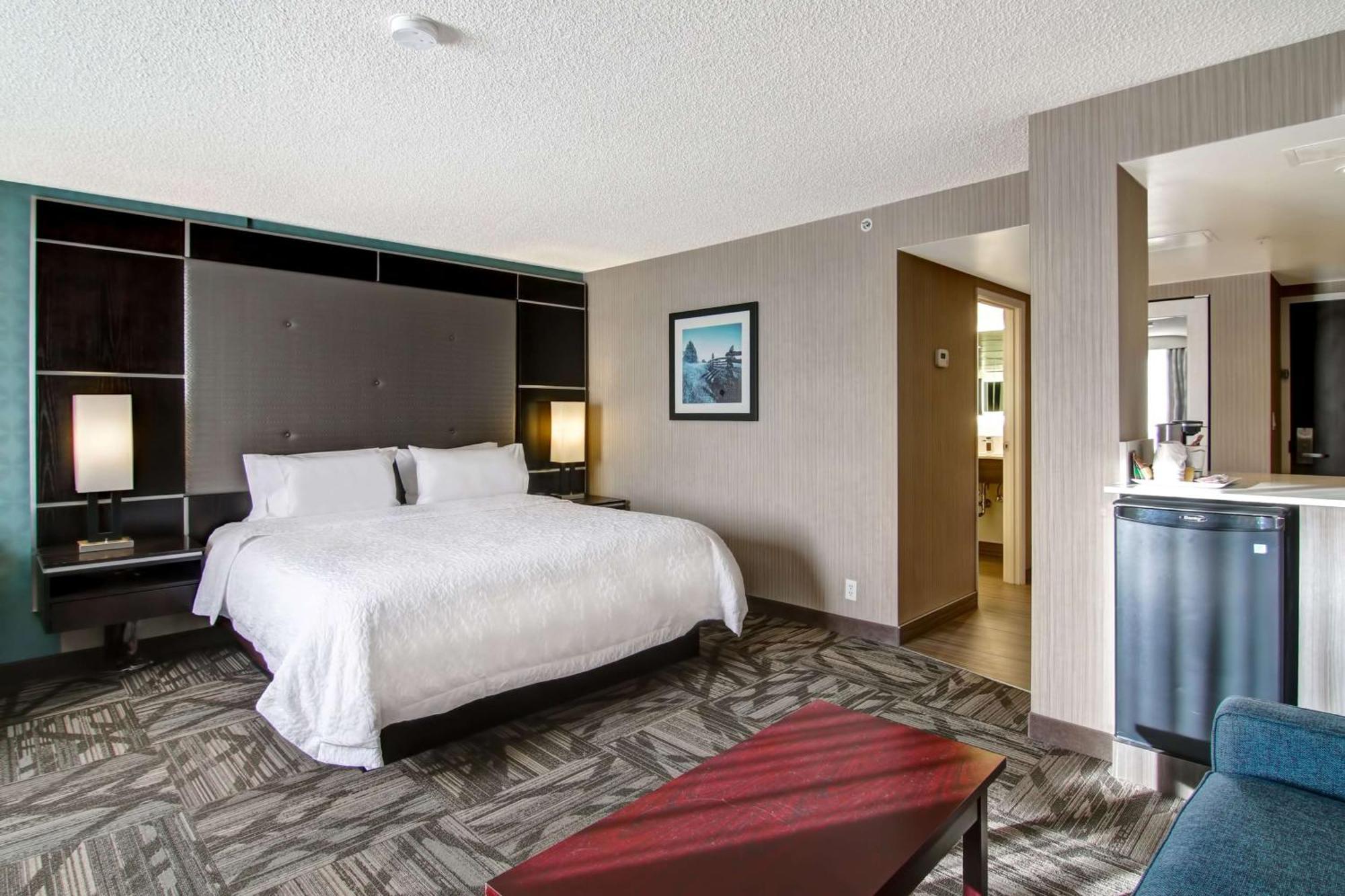 Hampton Inn & Suites By Hilton Calgary-Airport Ngoại thất bức ảnh