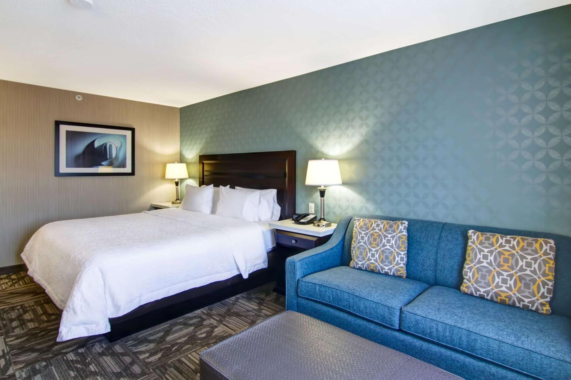 Hampton Inn & Suites By Hilton Calgary-Airport Ngoại thất bức ảnh