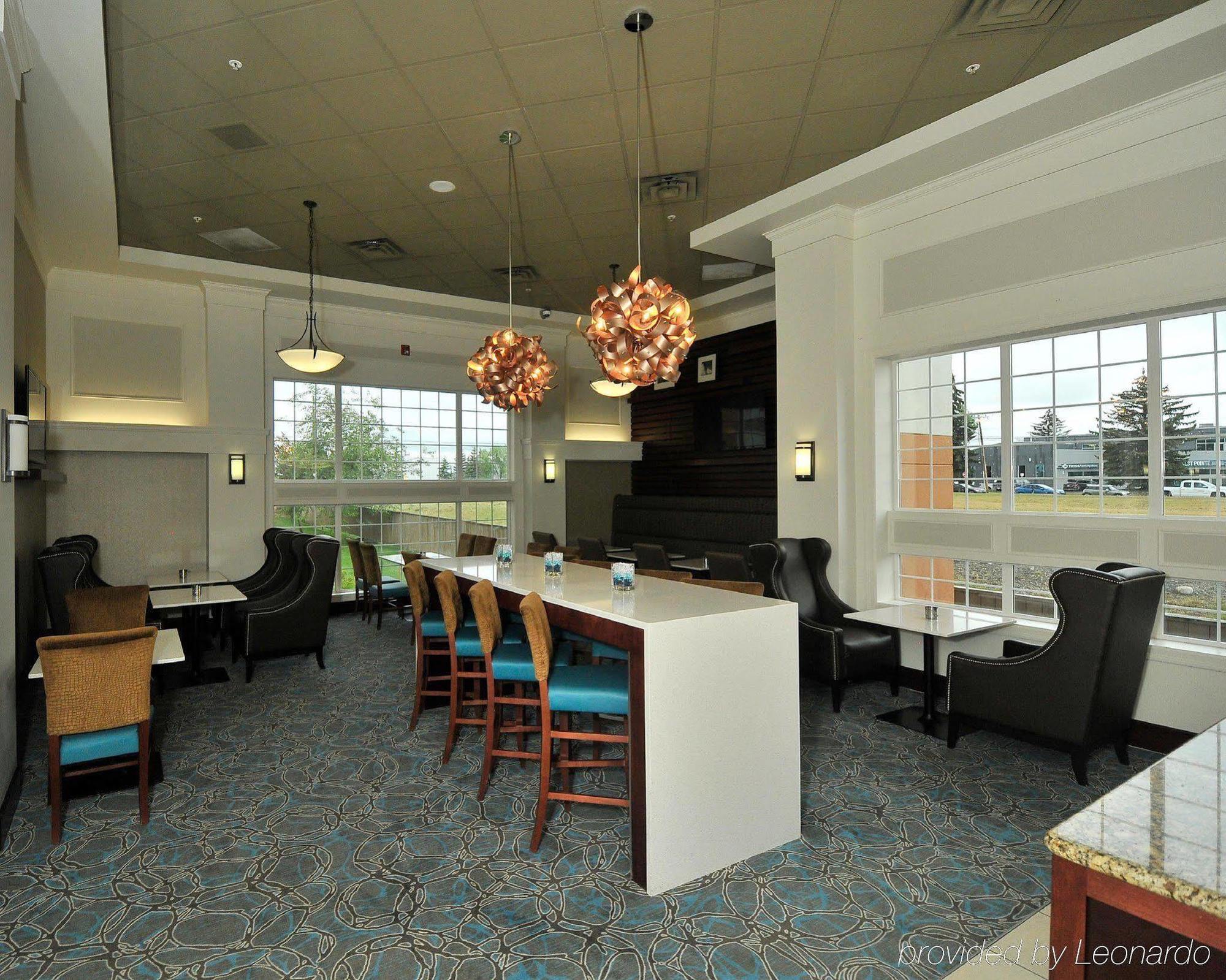 Hampton Inn & Suites By Hilton Calgary-Airport Ngoại thất bức ảnh