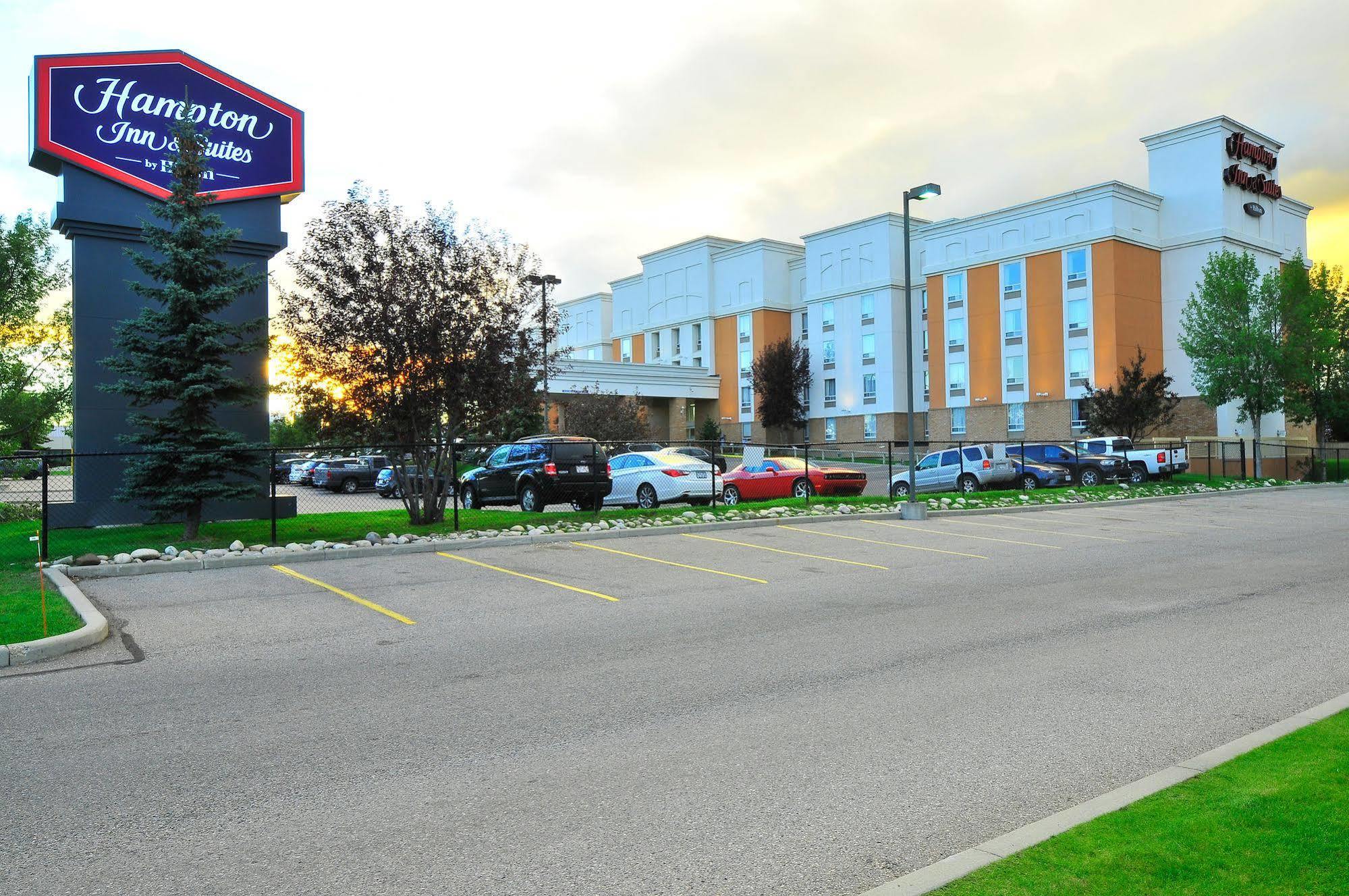 Hampton Inn & Suites By Hilton Calgary-Airport Ngoại thất bức ảnh