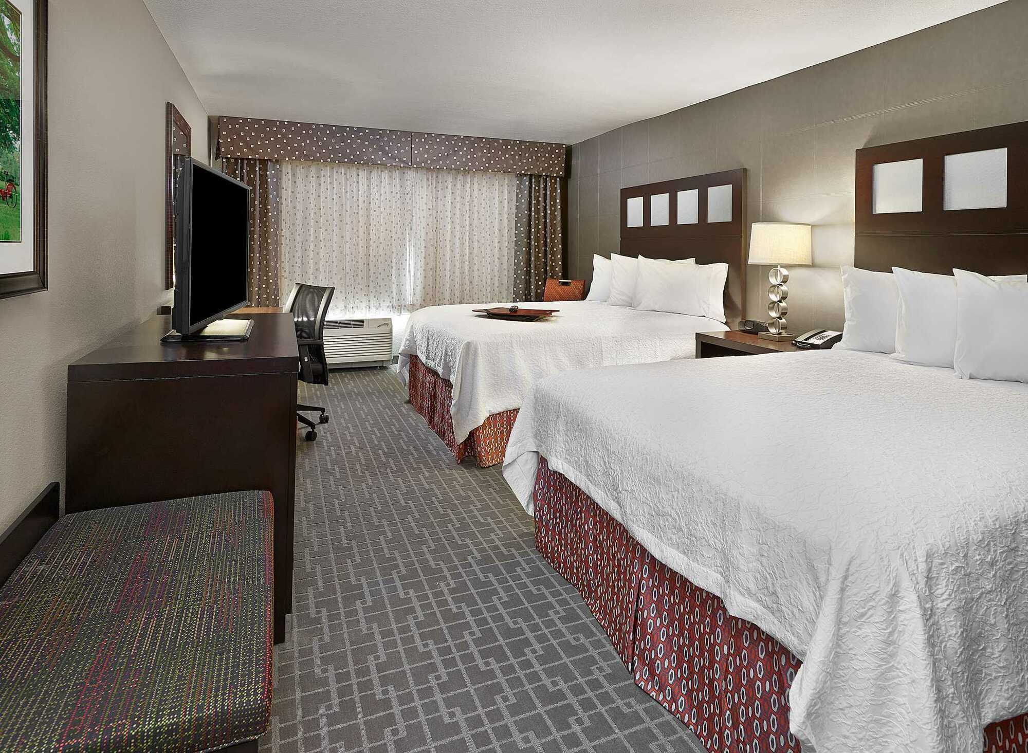 Hampton Inn & Suites By Hilton Calgary-Airport Ngoại thất bức ảnh